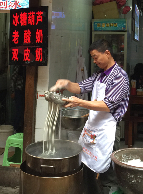 NYJA-China-2016-500px-noodlemake